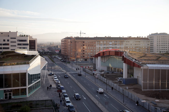 El montaje de la cúpula entre las dos estaciones cortará un carril de la calle desde el 10 de febrero