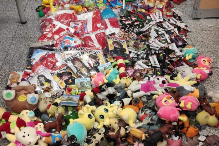 La Policía Local retira 419 juguetes defectuosos en bazares de Logroño