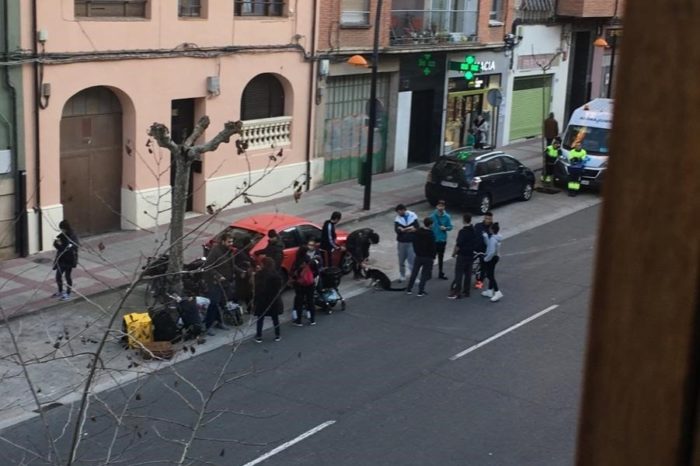 Desalojado un edificio en Logroño al caerse parte de la escalera