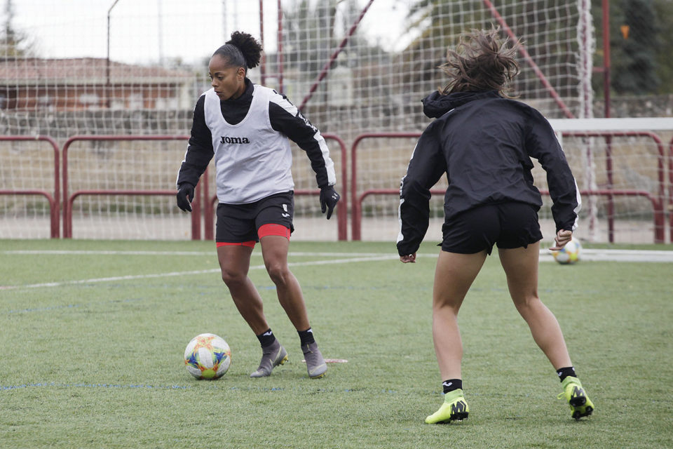 Jade Boho, capitana y líder del EDF, en un entrenamiento. La madrileña ya sabe lo que es ganar la Copa de la Reina. / Ingrid