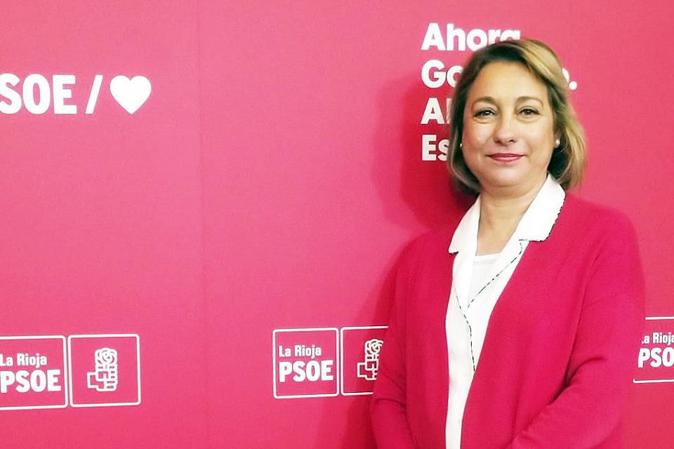 Victoria de Pablo, en la sede del PSOE riojano. / NR