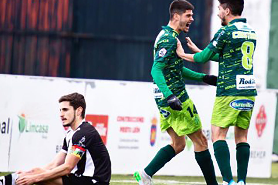 El Guijuelo superó al Haro por 2-0, arrebatándole tres puntos y el adicional del average. / CD Guijuelo