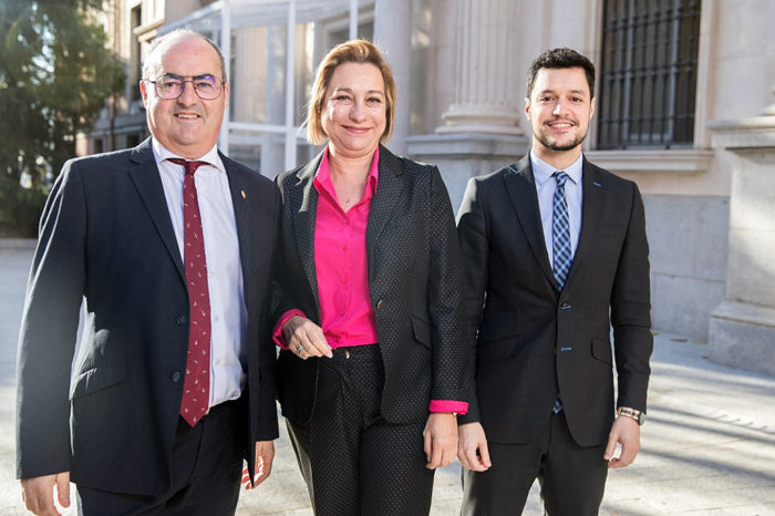 Los senadores socialistas asumen las portavocías en tres comisiones de la Cámara alta