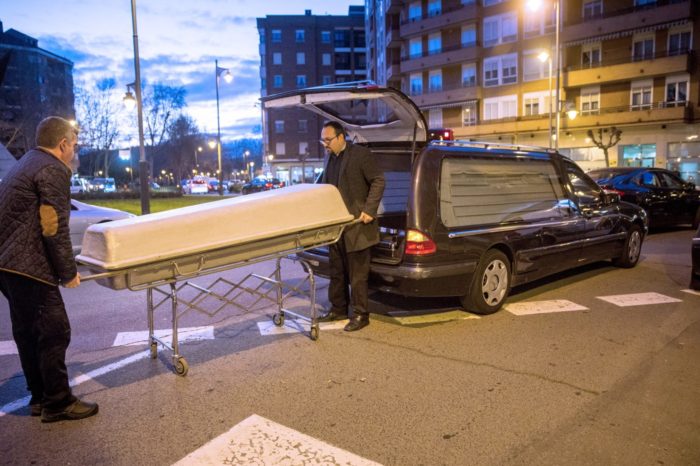 La Policía investiga como homicidio o asesinato la muerte violenta de un profesor jubilado