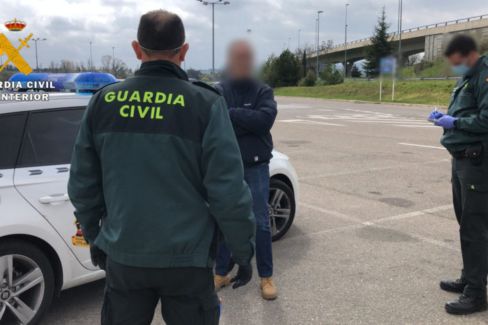 Denunciado un matrimonio por saltarse el aislamiento para ir a comprar al supermercado de Calahorra