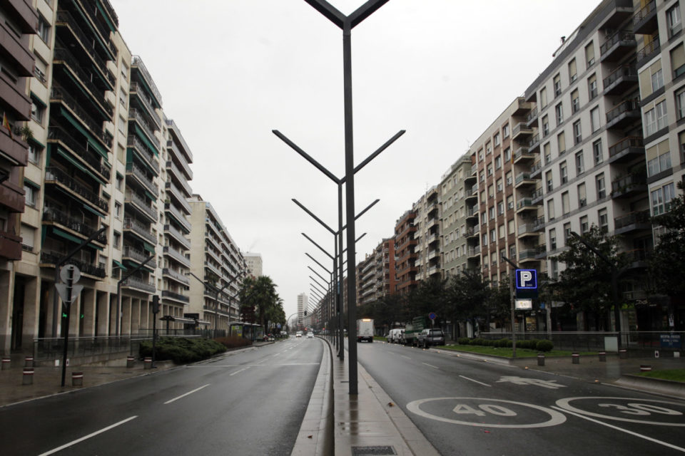 Espectral imagen de la Gran Vía. No es un fotograma de Abre los ojos a la logroñesa. Es real y está pasando. / INGRID