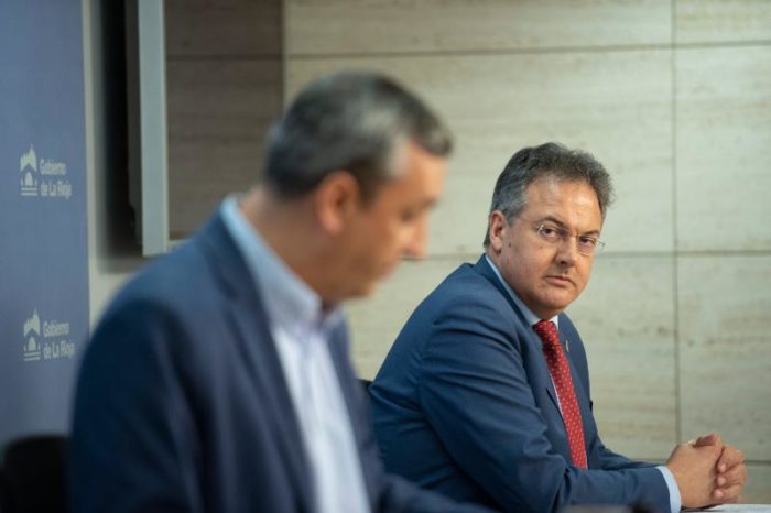 Cacho descarta el cierre anticipado de los centros educativos