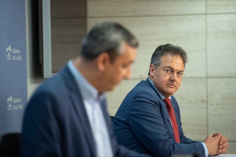 Chus del Río y Luis Cacho, en la rueda de prensa que han ofrecido este jueves. / NR