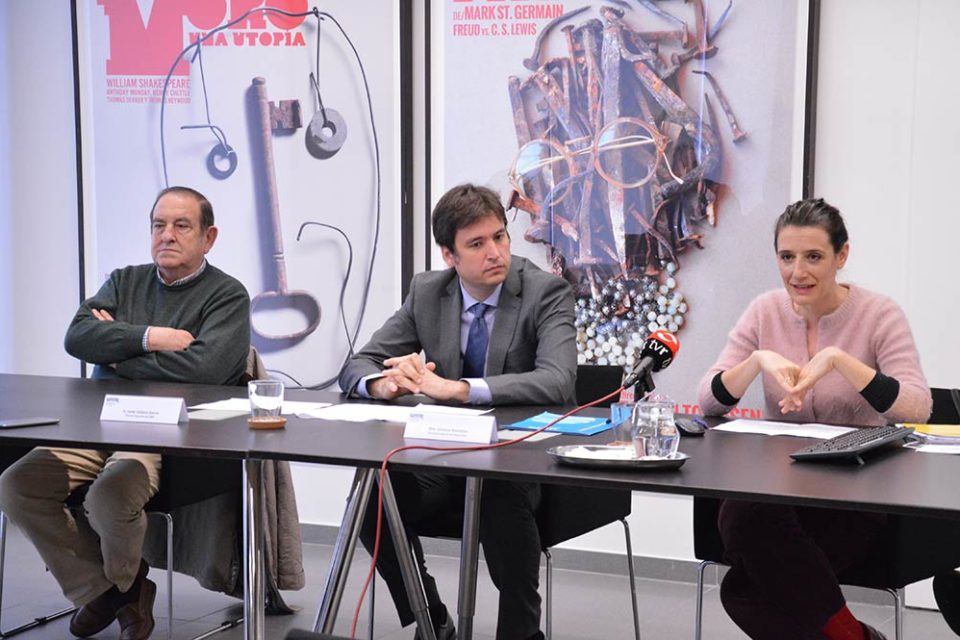 De izquierda a derecha, Emilio Carreras, Javier Galiana y Vanessa Rousselot