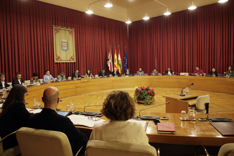 La Corporació local, en la sesión plenaria del pasado 5 de marzo. / Ingrid