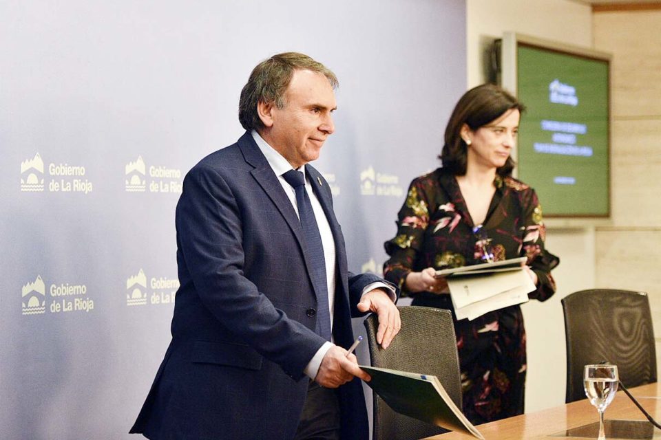 José Ignacio Castresana y Esther Gutiérrez, en la rueda de prensa. / NR
