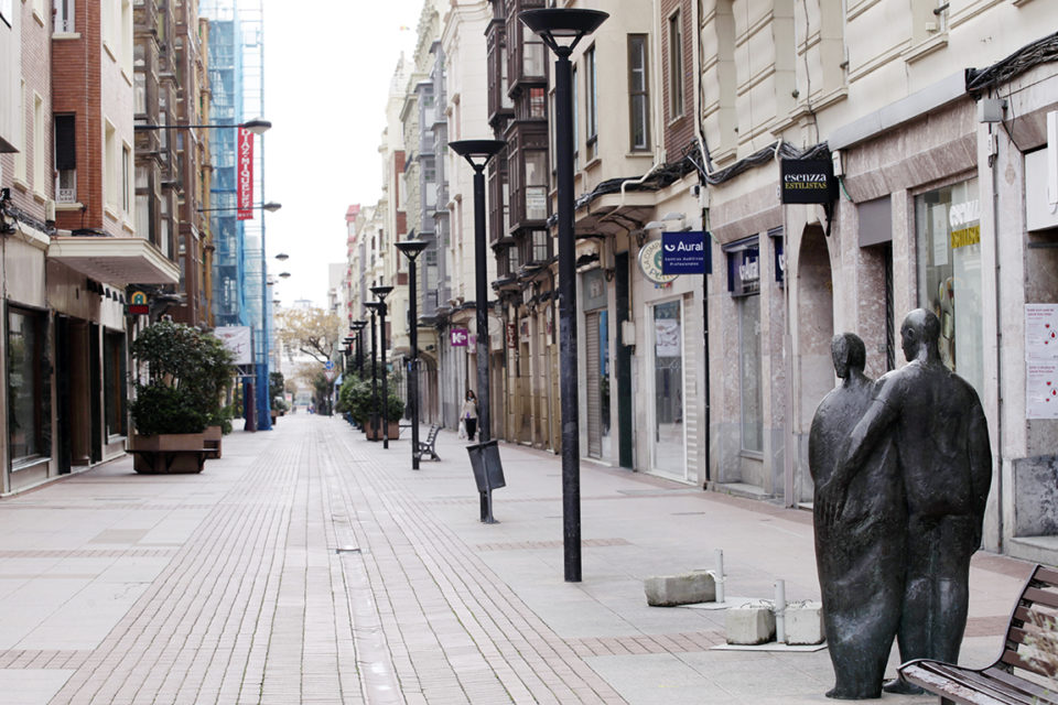 Calle Calvo Sotelo de Logroño, una de las principales arterias del Paseo de las Cien Tiendas. / Ingrid