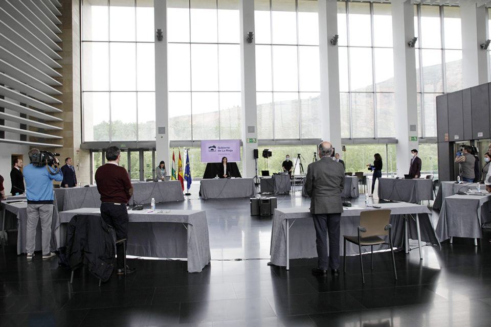 Mesa de la reconstrucción social y económica./Ingrid