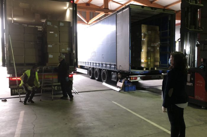 Llegan a Logroño desde China dos camiones con 600.000 unidades de material sanitario