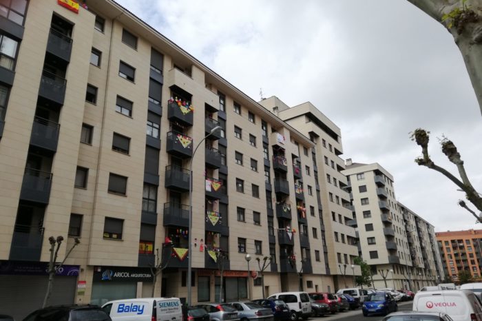 La Feria de Abril se traslada a los balcones