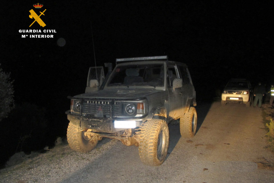 Vehículo en el que iban los jóvenes acosando a los animales. / Guardia Civil