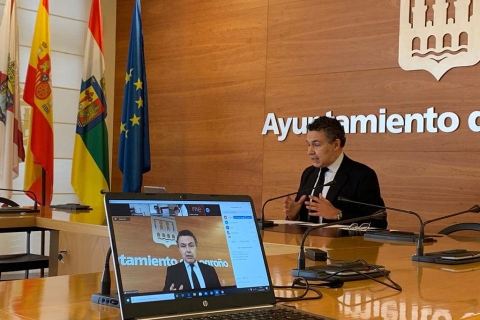 Conrado Escobar, durante la rueda de prensa que ha ofrecido este lunes. / PP